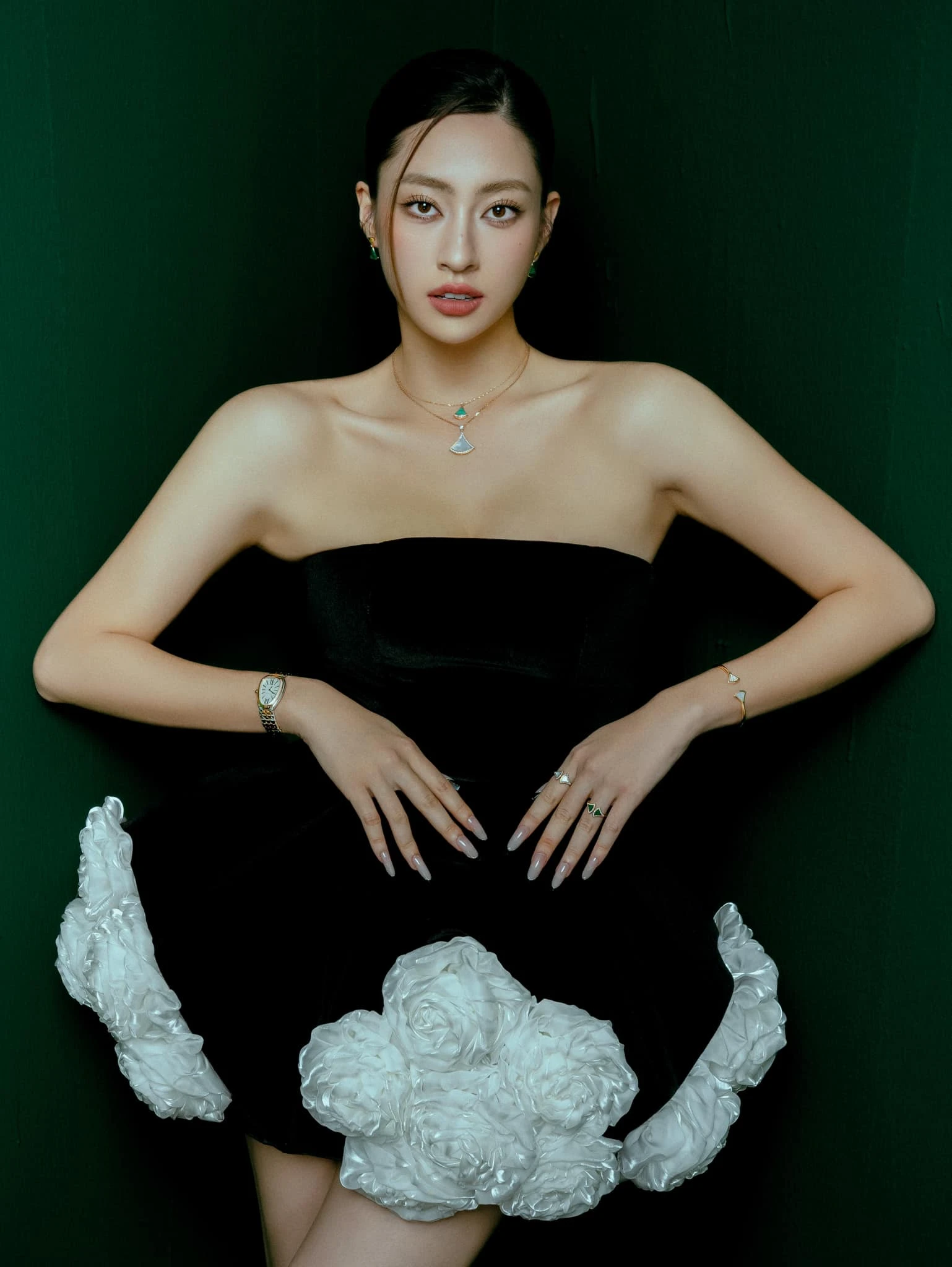 Lương thùy linh 4