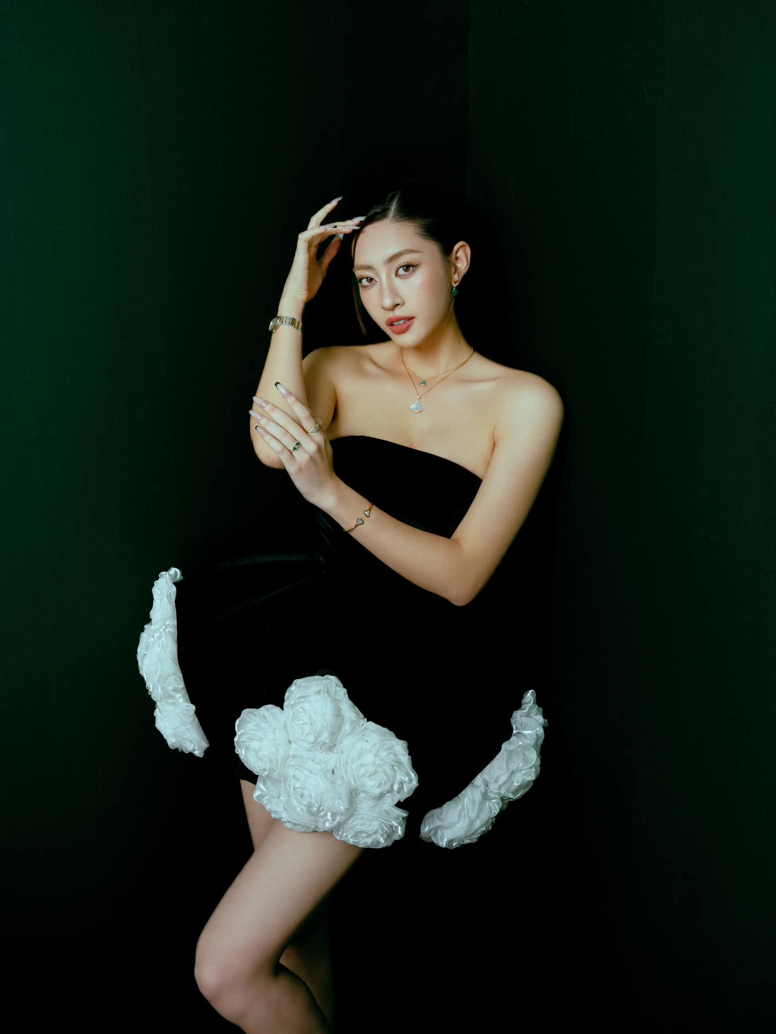 Lương thùy linh 5